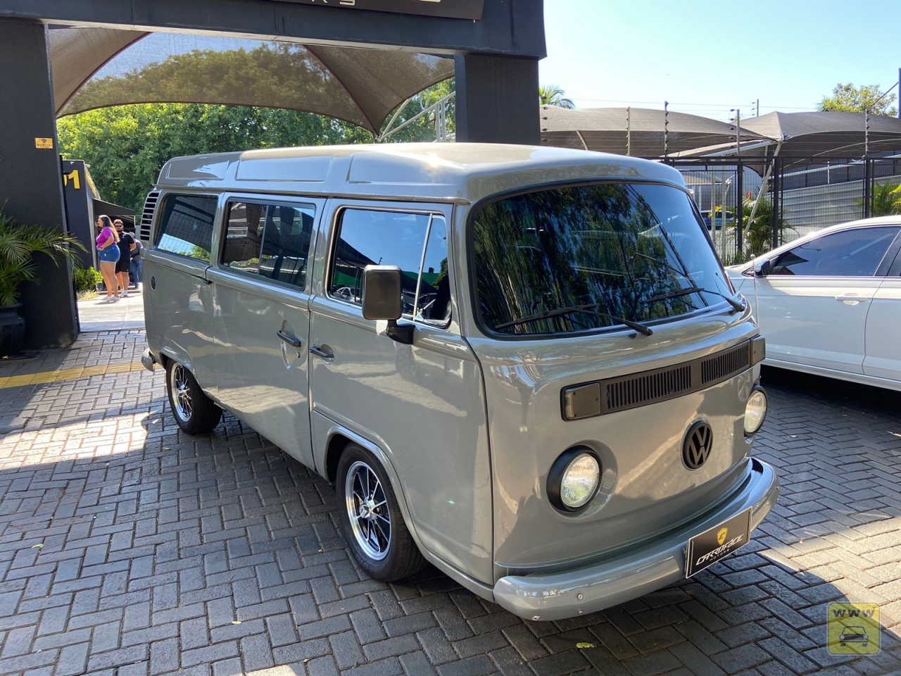 VOLKSWAGEN KOMBI