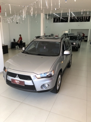 Seminovo: MITSUBISHI OUTLANDER MMC 2.0