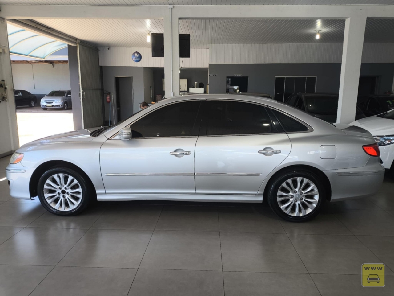 HYUNDAI AZERA 3.3 MPFI GLS SEDAN V6 24V GASOLINA 4P AUTOMÁTICO