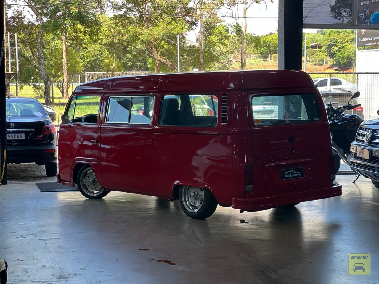 VOLKSWAGEN KOMBI