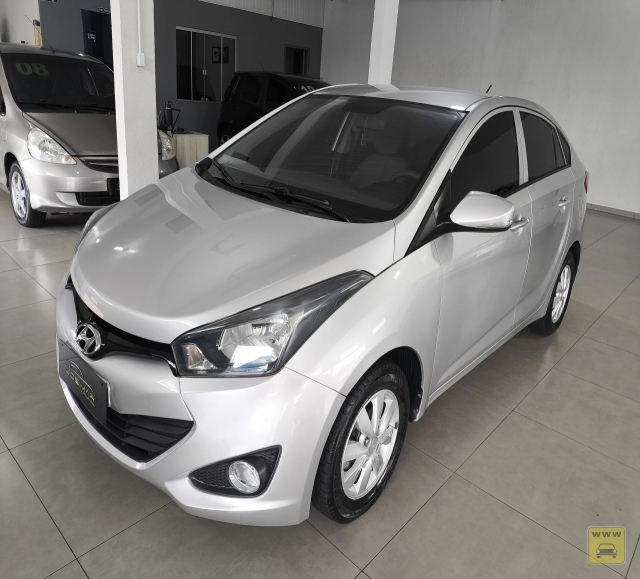 HYUNDAI HB20S 1.6 COMFORT PLUS 16V FLEX 4P MANUAL 14/15 | Josimar Automóveis | Portal OBusca