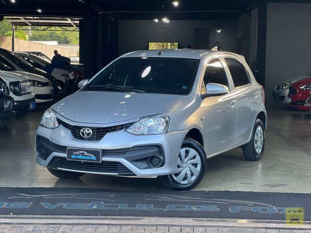 TOYOTA ETIOS 1.3 X