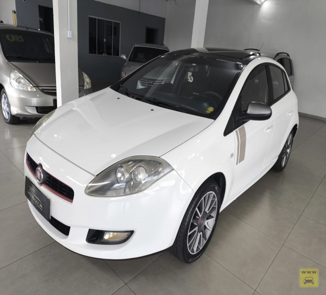 FIAT BRAVO 1.8 SPORTING 16V FLEX 4P MANUAL 14/14 | Josimar Automóveis | Portal OBusca